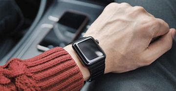 iPhone і Apple Watch навчаться відкривати двері автомобілів