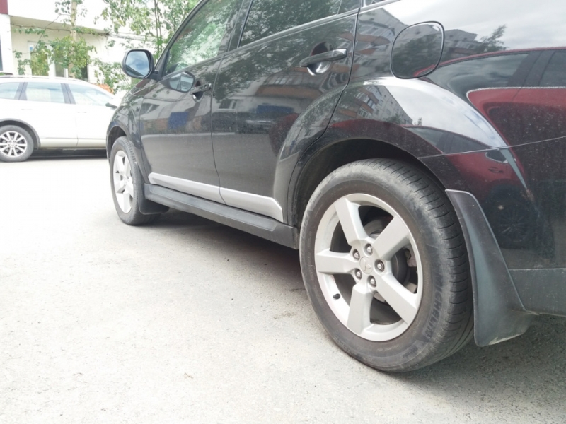 Стук сзади завершение — Mitsubishi Outlander XL, 2.4 л., 2008 года на DRIVE2