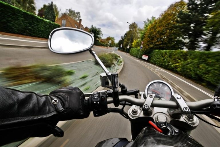 У Росії запропонували посилити покарання для гучних мотоциклістів