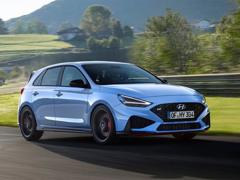 Hyundai i30 N став потужнішим та отримав роботизовану коробку