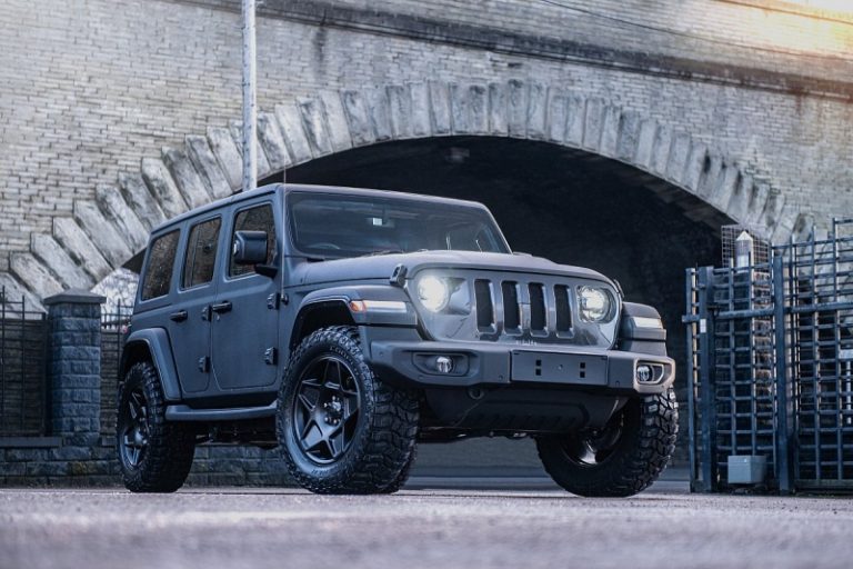 На продажу виставили Jeep Wrangler, який допрацювали фахівці Kahn Chelsea Truck Company за 60 тисяч фунтів