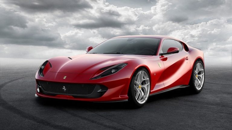 Італійська компанія Ferrari відкликає понад 1000 машин 812 Superfast