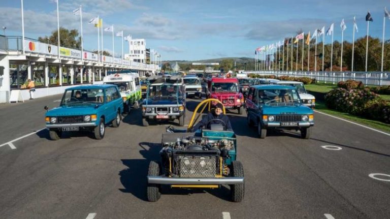 Піввіковий ювілей Range Rover відзначили парадом в Гудвуді. Фото