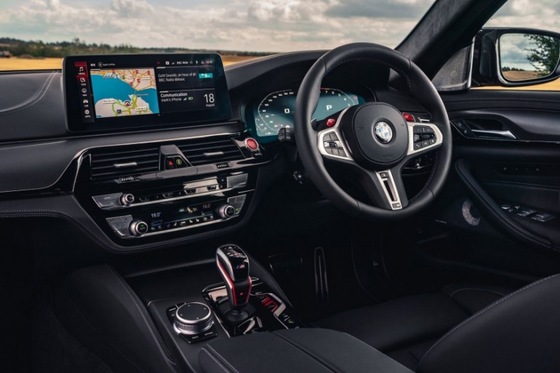 BMW M5 2021 модельного року