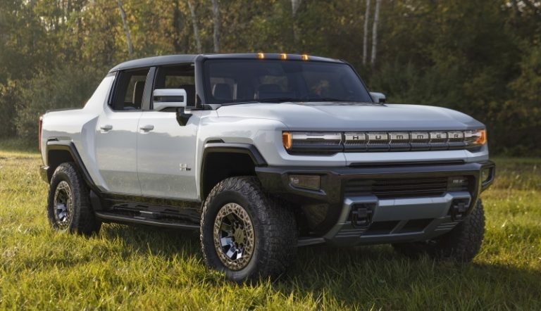 Американський концерн General Motors офіційно представив новий електричний пікап GMC Hummer