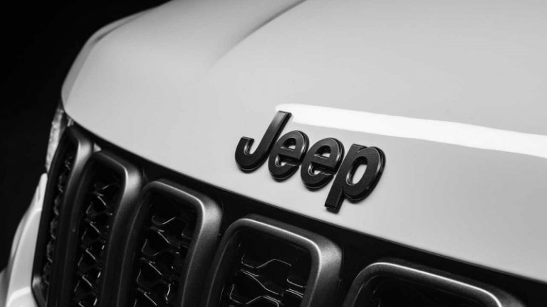 Дебют Jeep Grand Cherokee 2022 ймовірно відбудеться 17 листопада. Фото