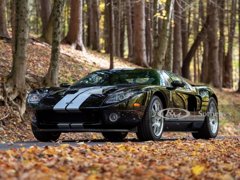 На продаж виставили унікальний суперкар Ford GT з номером кузова 02