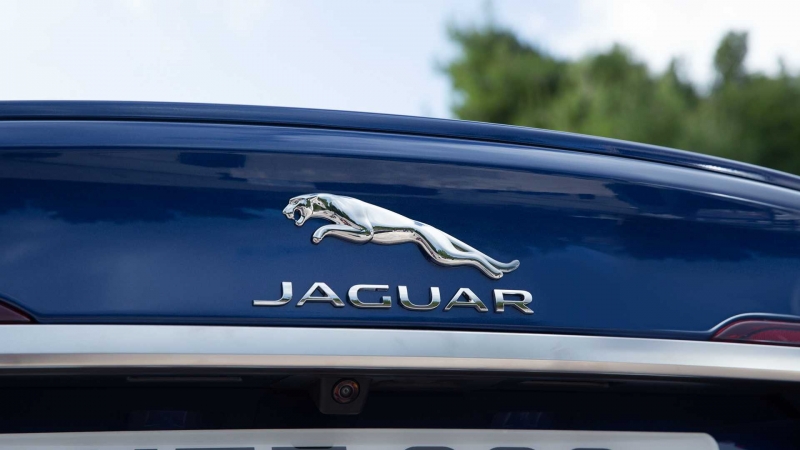 Jaguar XF (2020)