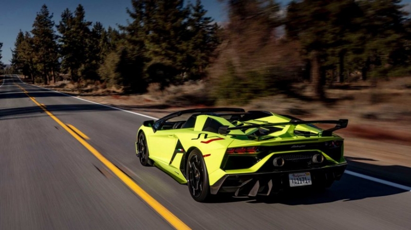 У преемника Lamborghini Aventador по-прежнему будет двигатель V12