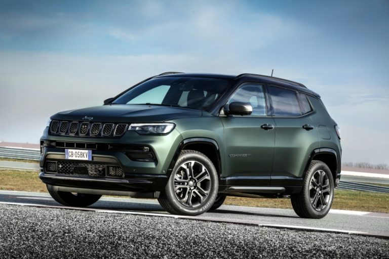 Оновлену китайську версію Jeep Compass показали в Європі