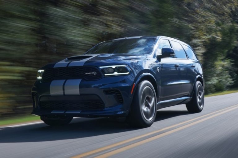 Потужний родич Jeep Grand Cherokee: Dodge почав випуск Durango SRT Hellcat