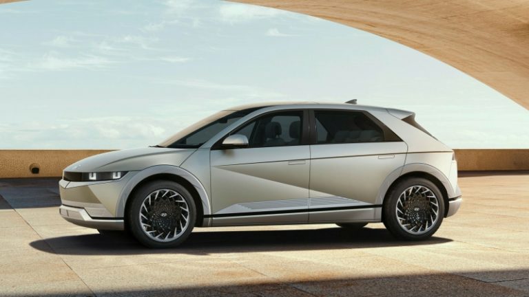 Компанія Hyundai запустила в продажі електромобіль Ioniq 5 з 800-вольтовою батареєю