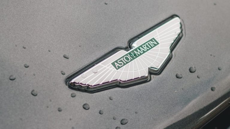 Aston Martin запропонує електрифіковані силові агрегати у більшості своїх автомобілів до 2030 року