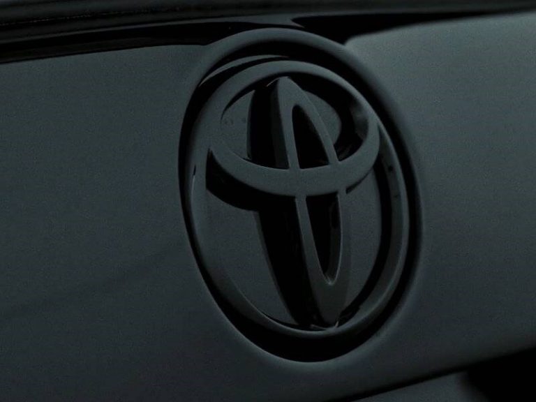 Новий Toyota Prius: оголошено деталі до презентації