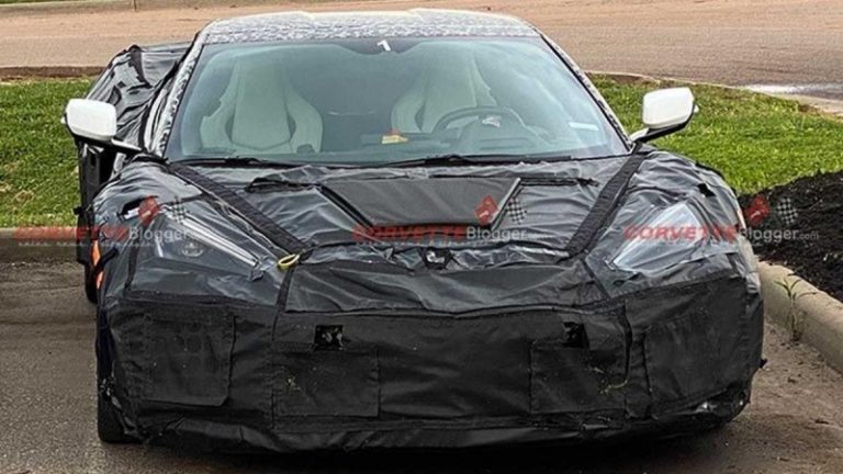 Суперкар Chevrolet Corvette Z06 помічений на випробувальних тестах