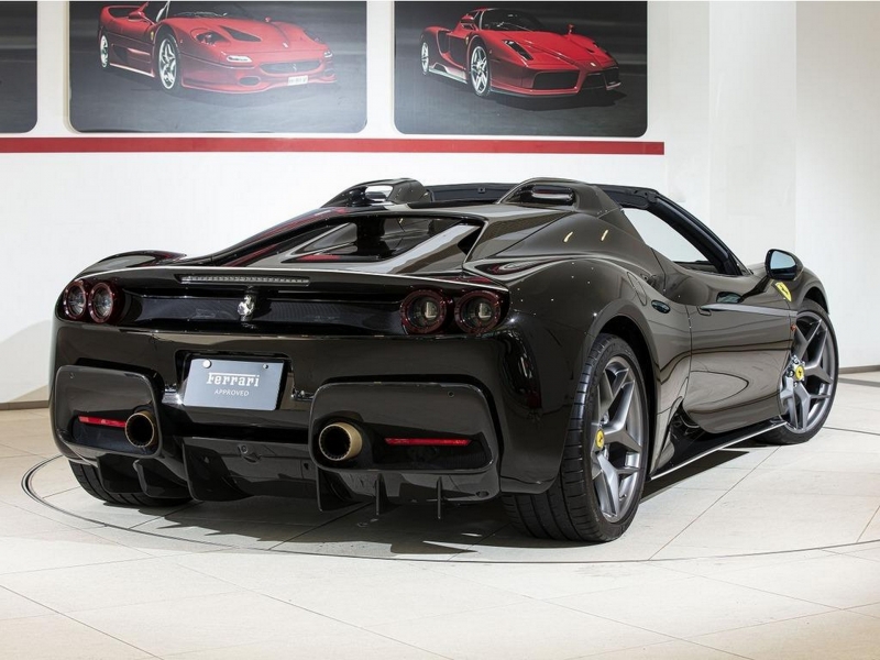 Эксклюзивный Ferrari J50 выставили на продажу
