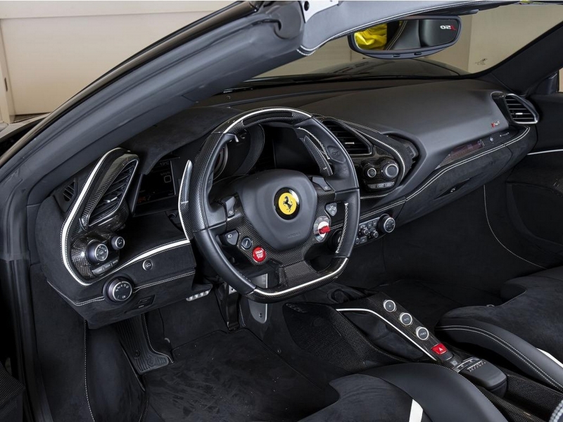 Эксклюзивный Ferrari J50 выставили на продажу