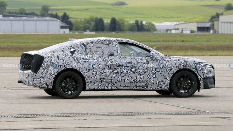 Нове крос-купе Ford помітили на тестах в Німеччині. Фото