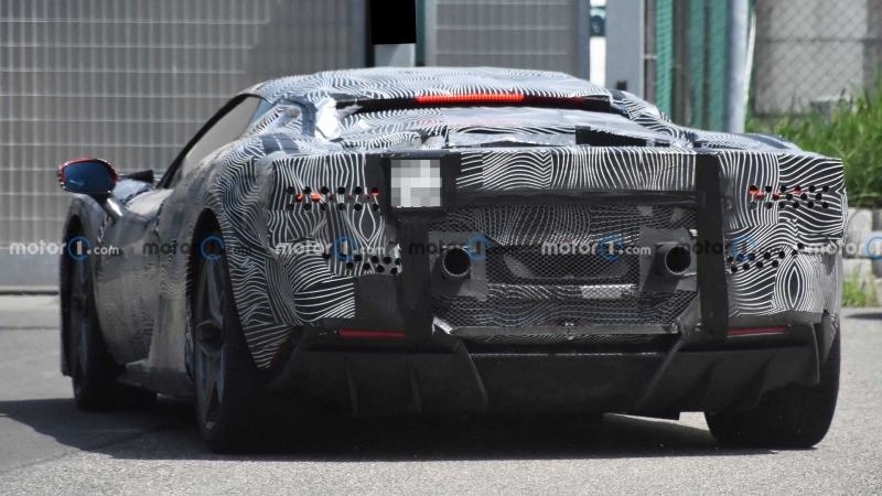 Новый гибридный Ferrari V6 заметили на тестах