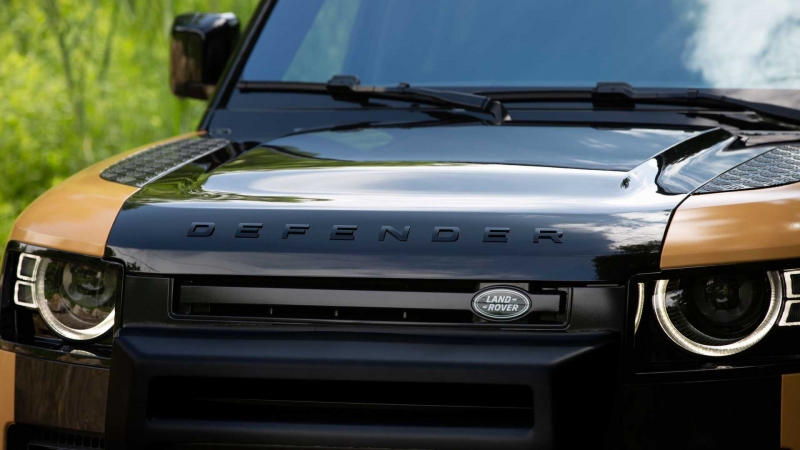 Land Rover Defender Trophy Edition готов покорять бездорожье