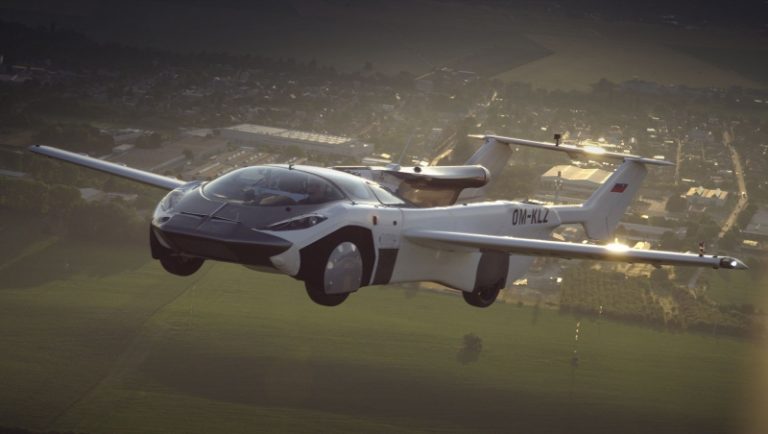 Автомобіль-літак прототип Klein Vision AirCar здійснив перший міжміський рейс. Відео