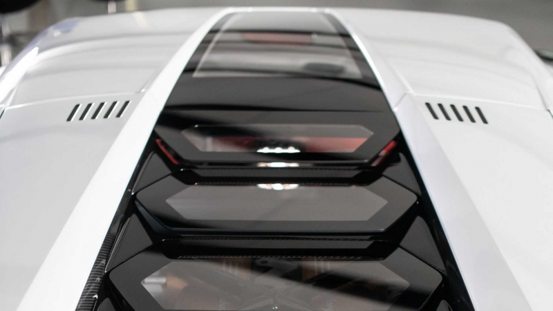 Оцените саунд мощного V12 нового Lamborghini Countach