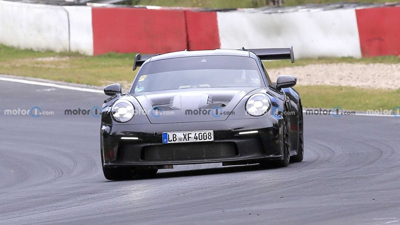 Porsche 911 GT3 RS приоткрыл новые детали кузова