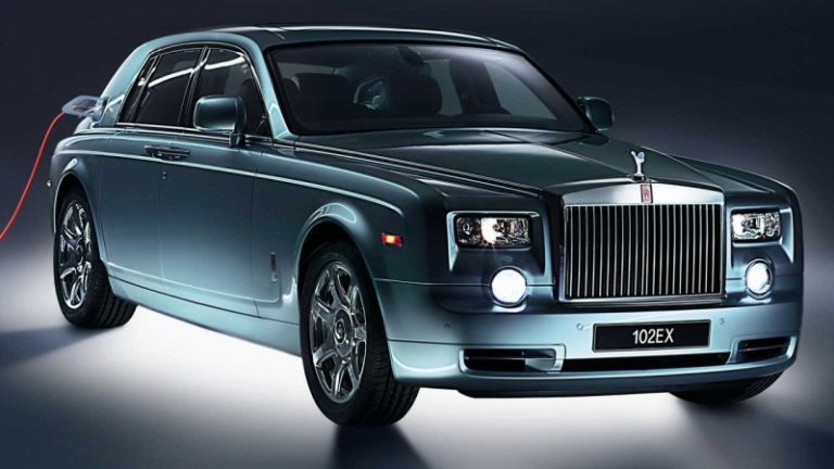 Rolls-Royce згадав про минуле, анонсуючи електромобіль