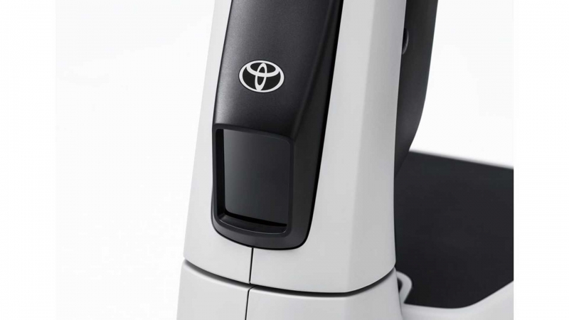 Toyota выпустила умный электросамокат за 220 000 рублей