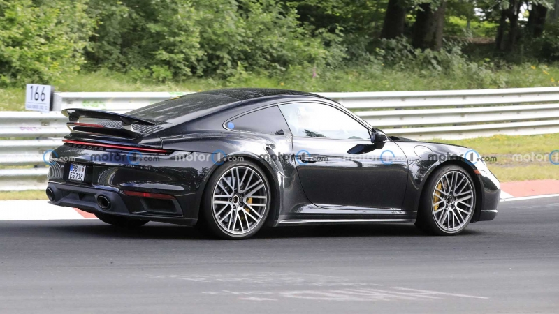 Босс Porsche подтвердил выпуск гибридного спорткара 911