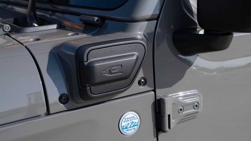 Европейцы не смогут купить Jeep Wrangler без электромотора