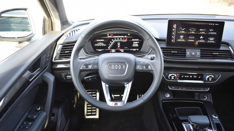 Купеобразный Audi SQ5 оказался на 350 тысяч дороже обычного