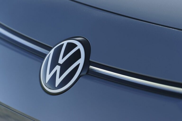 Volkswagen планує купити дочірню компанію Huawei заради безпілотних технологій