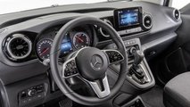 Mercedes-Benz назвал дату премьеры компактвэна T-класса