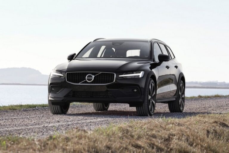 Volvo S60 та V60 перейшли у 2023 модельний рік: не тільки декор