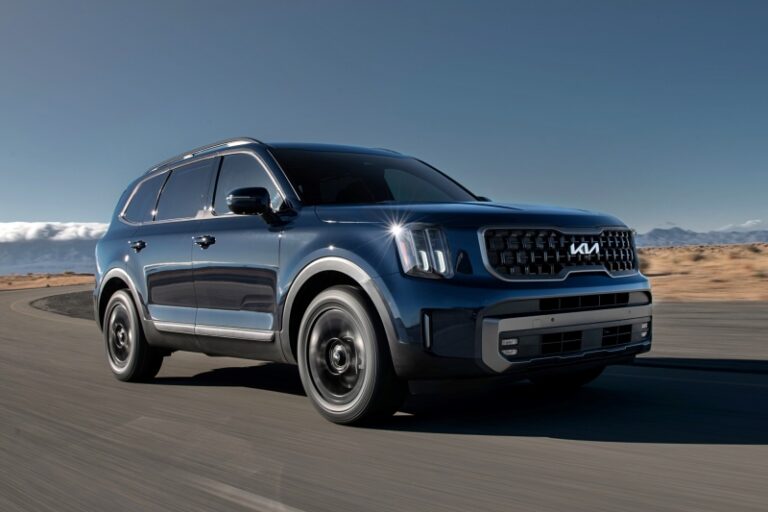 Kia Telluride пережив рестайлінг: багато нового декору та дві офроудні версії