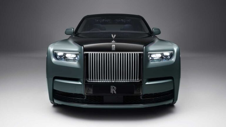 Rolls-Royce оновив флагманський Phantom