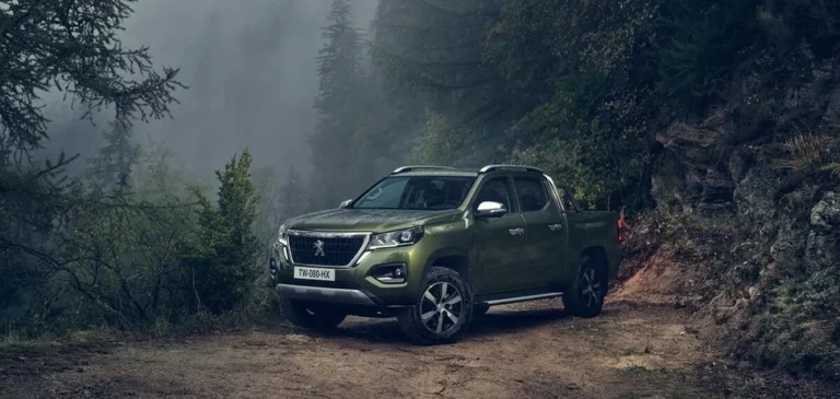 Дизельний пікап Peugeot Landtrek готується прибути в Україну