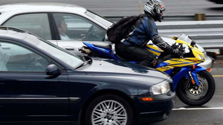 Двоколісні на дорозі: що потрібно знати автомобілістам про мотоциклістів