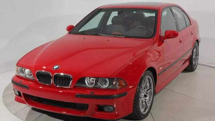 Ідеальну BMW M5 покоління E39 продають за 300 тисяч доларів