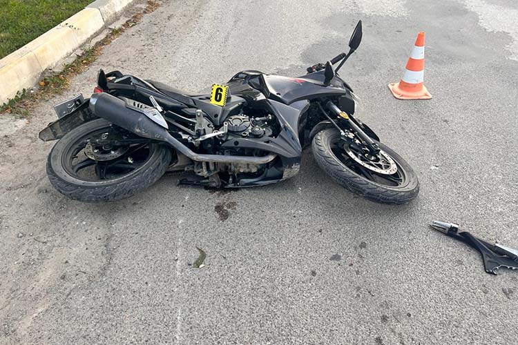 На Тернопільщині зіткнулися мотоцикл та автомобіль