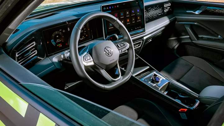 Volkswagen не буде встановлювати сенсорні кнопки на кермі своїх авто: чим замінять?