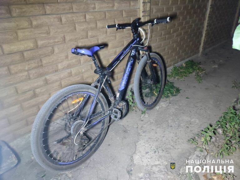 Скоїв наїзд велосипедом на малолітнього хлопчика – у Миколаєві поліцейські встановлюють обставини пригоди