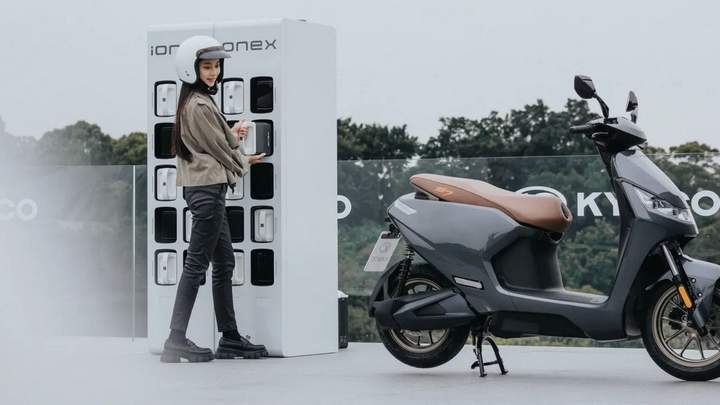 Тайська компанія створила унікальну мережу для заряджання електричних мотоциклів