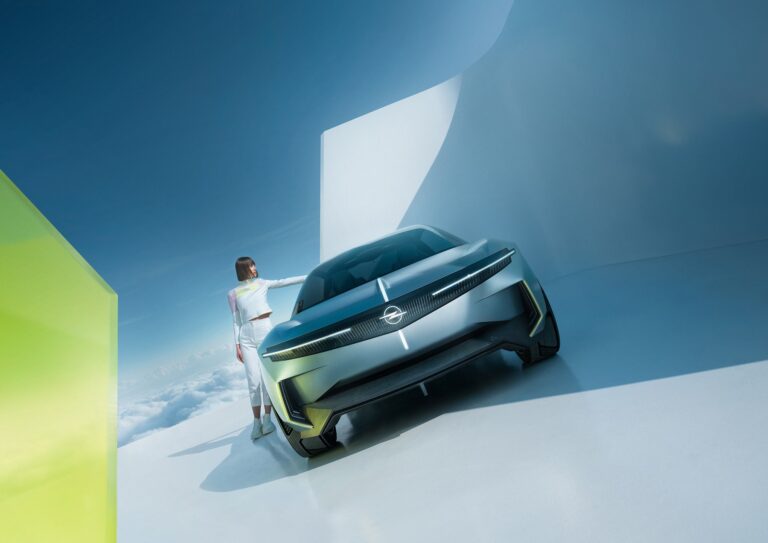Концепт-кар Opel Experimental демонструє нове втілення майбутнього німецького Бренду