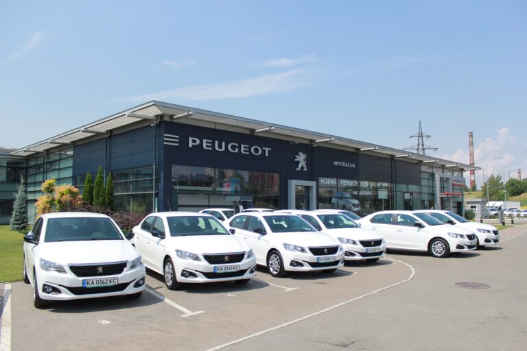 PEUGEOT продовжує співпрацю з Київстар – передано 55 автомобілів
