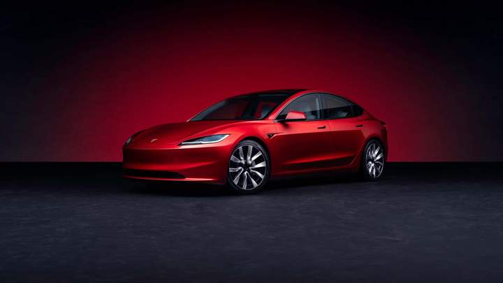 Дебютує нова Tesla Model 3