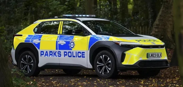 Недорогий електрокрос Toyota надійшов на службу до поліції