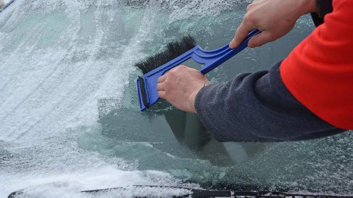 5 речей, які не можна залишати в машині на морозі
