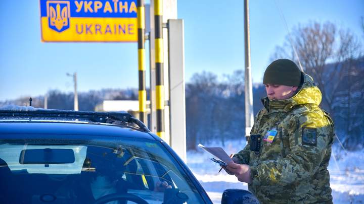 На виїзді з України розгорнули мобільні пости ТЦК
